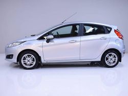 Silvermetallic Begagnad 2015 Ford Fiesta Titanium Halvkombi | 89 900 kr (Lite dyr)