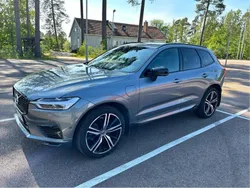 Grå Begagnad 2021 Volvo XC60 R-Design SUV | 385 000 kr (Lite dyr)