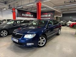 Blå metallic Begagnad 2010 Skoda Superb Halvkombi | 74 500 kr (Marknadspris)