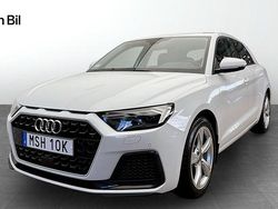Glaciärvit metallic Begagnad 2019 Audi A1 Sportback Advanced Plus Halvkombi | 179 000 kr (Marknadspris)