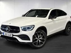 Vit (white) Begagnad 2023 Mercedes GLC300e AMG line Plus Sportkupé | 544 900 kr (Marknadspris)