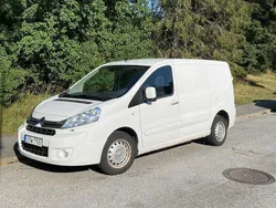 Vit Begagnad 2015 Citroën Jumpy Minibuss | 110 000 kr