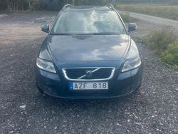 Blå Begagnad 2010 Volvo V50 Momentum Kombi | 13 900 kr (Bra pris)