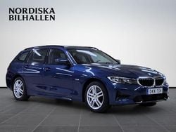 Blå Begagnad 2022 BMW 330 Sport Line Kombi | 294 795 kr (Marknadspris)