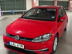 Röd Begagnad 2019 VW Golf VII Halvkombi | 144 900 kr (Marknadspris)