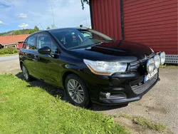 Svart Begagnad 2013 Citroën C4 Halvkombi | 55 000 kr (Bra pris)