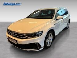 Vit Begagnad 2020 VW Passat GTE Kombi | 249 000 kr (Lite dyr)