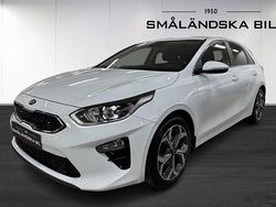 Vit Begagnad 2019 Kia Ceed Halvkombi | 169 000 kr