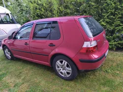 Röd Begagnad 2003 VW Golf IV Trendline Halvkombi | 25 000 kr (Marknadspris)