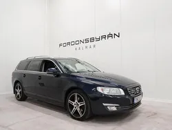 Mörkblå (blå) Begagnad 2016 Volvo V70 Standard Kombi | 139 800 kr (Marknadspris)