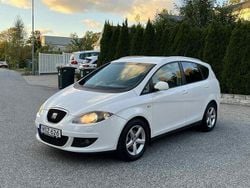 Vit Begagnad 2008 Seat Altea XL Minibuss | 54 900 kr (Marknadspris)