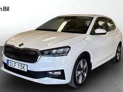 Vit Begagnad 2023 Skoda Fabia Style Halvkombi | 219 500 kr (Marknadspris)