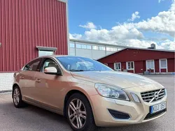 Brun Begagnad 2012 Volvo S60 Momentum Sedan | 79 000 kr (Marknadspris)