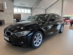 Svart Begagnad 2012 BMW 318 Kombi | 124 900 kr (Marknadspris)