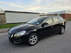 Svart Begagnad 2012 Volvo V60 Momentum Kombi | 59 000 kr (Superpris)