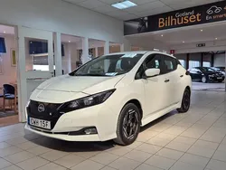 Vit Begagnad 2022 Nissan Leaf Acenta Halvkombi | 187 700 kr (Marknadspris)
