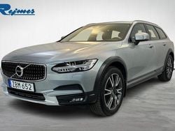 Silver Begagnad 2017 Volvo V90 CC Pro Kombi | 359 800 kr (Marknadspris)