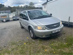 Grå Begagnad 2003 Chrysler Grand Voyager Minibuss | 30 000 kr (Lite dyr)