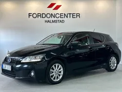 Svart Begagnad 2011 Lexus CT200h Executive Line Halvkombi | 99 900 kr (Marknadspris)