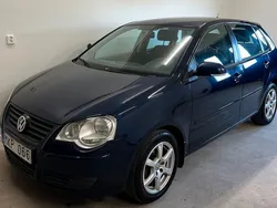 Mörkblå Begagnad 2006 VW Polo Comfortline Halvkombi | 37 900 kr