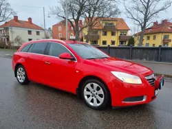 Röd Begagnad 2011 Opel Insignia Cosmo Kombi | 26 000 kr (Marknadspris)