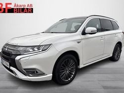 Vit Begagnad 2019 Mitsubishi Outlander Edition SUV | 219 500 kr