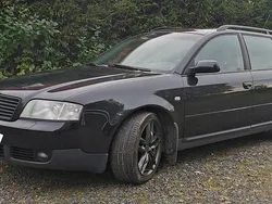 Svart Begagnad 2003 Audi A6 Comfort Kombi | 19 000 kr