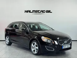 Svart Begagnad 2012 Volvo V60 Kombi | 94 500 kr (Marknadspris)