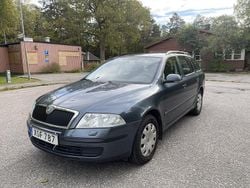 Grå Begagnad 2006 Skoda Octavia Kombi | 26 500 kr (Marknadspris)