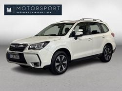 Vit (vit metallic) Begagnad 2018 Subaru Forester SUV | 219 900 kr (Marknadspris)