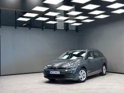 Mörkgrå Begagnad 2022 VW Golf VIII Kombi | 259 900 kr (Marknadspris)