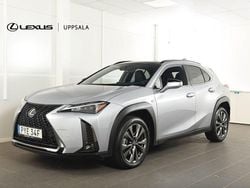 Grå (silvermetallic) Begagnad 2022 Lexus UX 250h Sport Design Packet SUV | 299 900 kr (Marknadspris)
