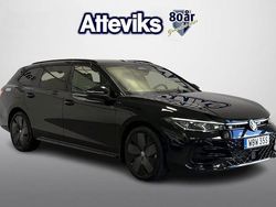 Svart Begagnad 2025 VW Passat R-line Kombi | 529 900 kr