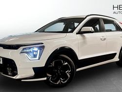 Vit (white) Begagnad 2022 Kia e-Niro 2 SUV | 289 900 kr (Lite dyr)
