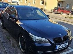 Blå Begagnad 2009 BMW 520 Sedan | 54 000 kr