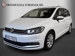 Vit Begagnad 2018 VW Touran Minibuss | 269 900 kr