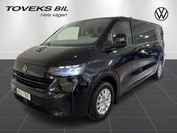 Svart (midnight black metallic) Ny 2025 VW T6.1 Van | 611 125 kr (Marknadspris)