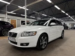 Vit Begagnad 2011 Volvo V50 Momentum Kombi | 59 900 kr (Marknadspris)