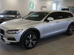 Silver Begagnad 2021 Volvo V90 CC Momentum Kombi | 328 900 kr (Marknadspris)