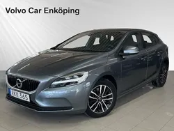 Grå Begagnad 2017 Volvo V40 Business Edition Kombi | 199 900 kr (Marknadspris)