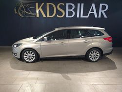 Grå Begagnad 2016 Ford Focus Titanium Kombi | 89 900 kr (Marknadspris)