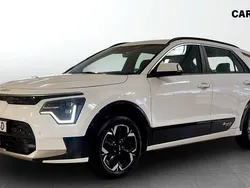 Vit (white) Begagnad 2022 Kia e-Niro SUV | 279 900 kr (Marknadspris)