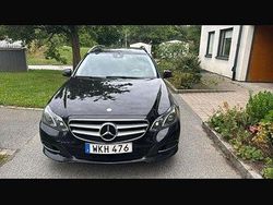 Svart Begagnad 2016 Mercedes E220 Avantgarde Kombi | 95 000 kr