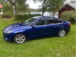 Blå Begagnad 2016 Ford Mondeo Titanium Halvkombi | 122 900 kr (Marknadspris)