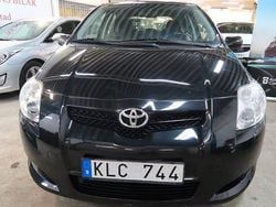 Svart Begagnad 2008 Toyota Auris Halvkombi | 45 900 kr (Marknadspris)