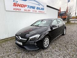 Svart Begagnad 2018 Mercedes A180 Halvkombi | 184 900 kr (Marknadspris)