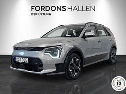 Grå Begagnad 2022 Kia e-Niro SUV | 299 900 kr (Marknadspris)