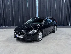 Svart Begagnad 2015 Volvo V40 Kombi | 149 900 kr (Lite dyr)