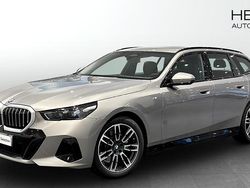 Grå (silver) Begagnad 2025 BMW 520 M Sport Kombi | 578 700 kr (Lite dyr)