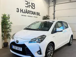 Vit Begagnad 2018 Toyota Yaris Hybrid Active Halvkombi | 149 900 kr (Bra pris)